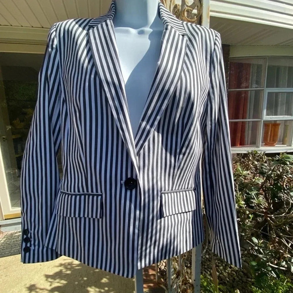 NWT Blazer by Ellen Tracy, Size 8 - Picture 6 of 6